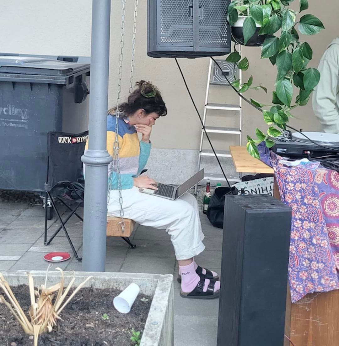 DJ Baadika Card Bild