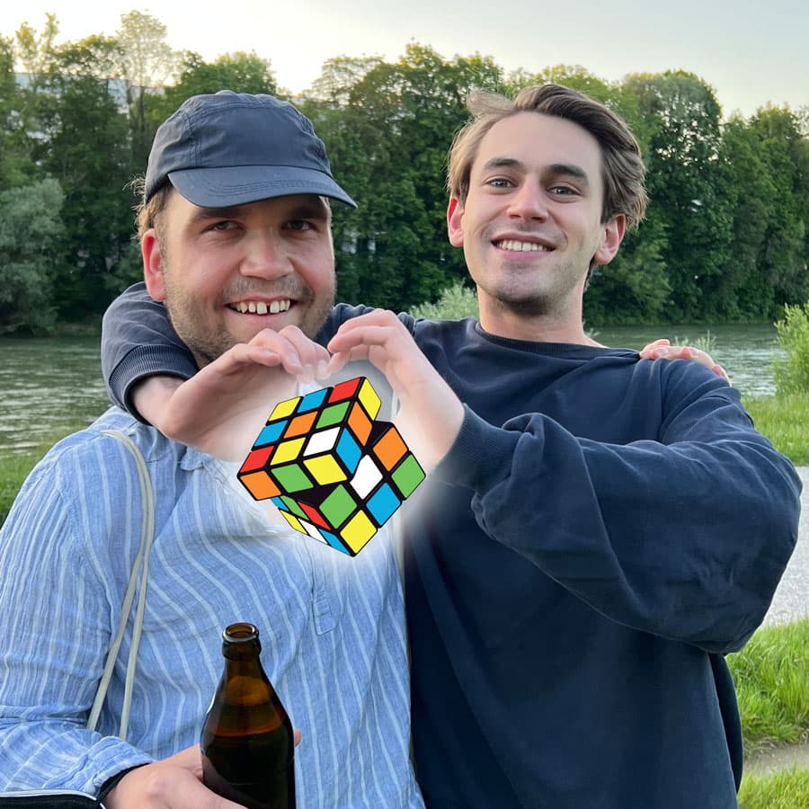 Zauberwürfeln mit Lino und Levi Card Bild