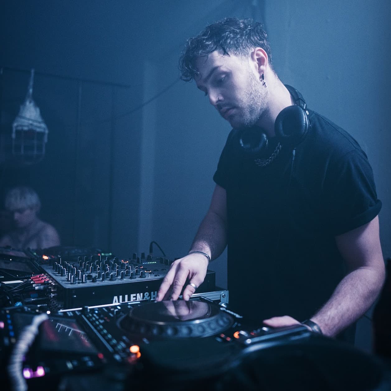 Closure | Energy Tape Card Bild